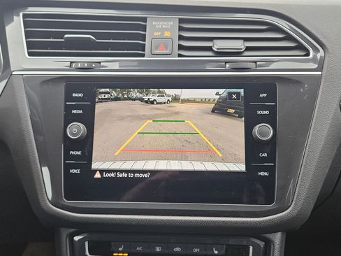 Used 2024 Volkswagen Tiguan Wolfsburg Edition image 18