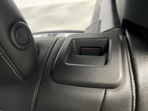 Used 2024 Cadillac XT4 Premium Luxury image 15