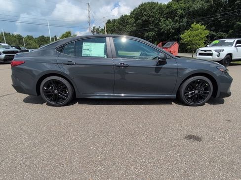 Certified 2026 Toyota Camry SE w/ Convenience Package FWD image 8