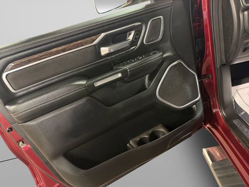 Used 2019 RAM 1500 Laramie AWD/4WD image 15