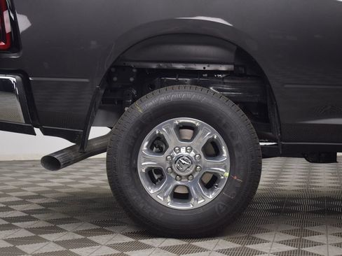 New 2026 RAM 2500 Big Horn AWD/4WD image 9