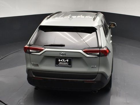 Used 2020 Toyota RAV4 XLE image 44