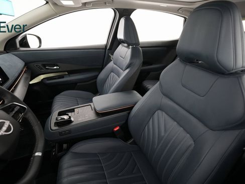 Used 2023 Nissan Ariya image 7