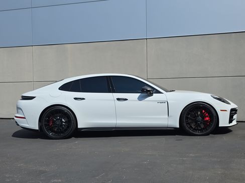 Certified 2025 Porsche Panamera Turbo AWD/4WD image 8