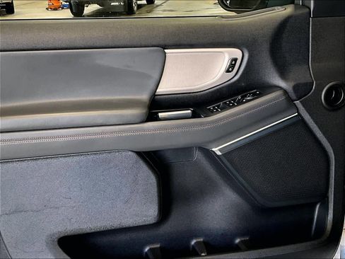 Used 2025 Ford Expedition Max Active image 9