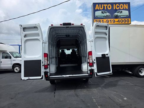 Used 2023 RAM ProMaster 3500 w/ Lane Management Group FWD image 12