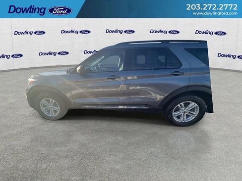 Used 2022 Ford Explorer XLT w/ Equipment Group 202A image 7