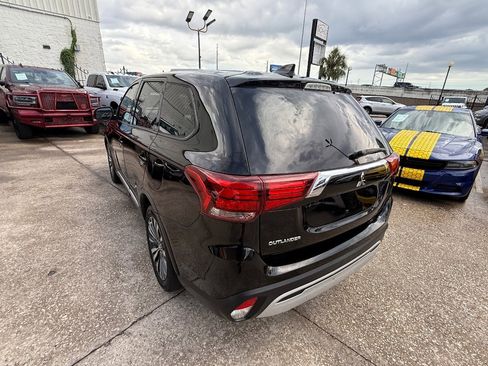 Used 2020 Mitsubishi Outlander ES image 6