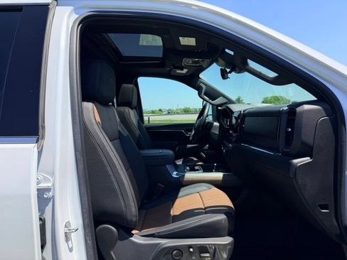 Used 2024 Chevrolet Silverado 3500 High Country w/ High Country Premium Package AWD/4WD image 10