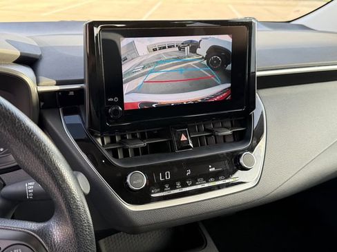 Used 2024 Toyota Corolla LE FWD image 18