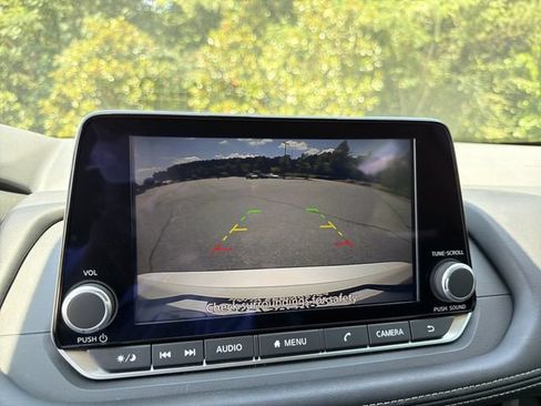 Certified 2025 Nissan Rogue S AWD/4WD image 31