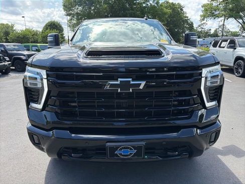 Used 2024 Chevrolet Silverado 2500 LTZ w/ LTZ Plus Package AWD/4WD image 8