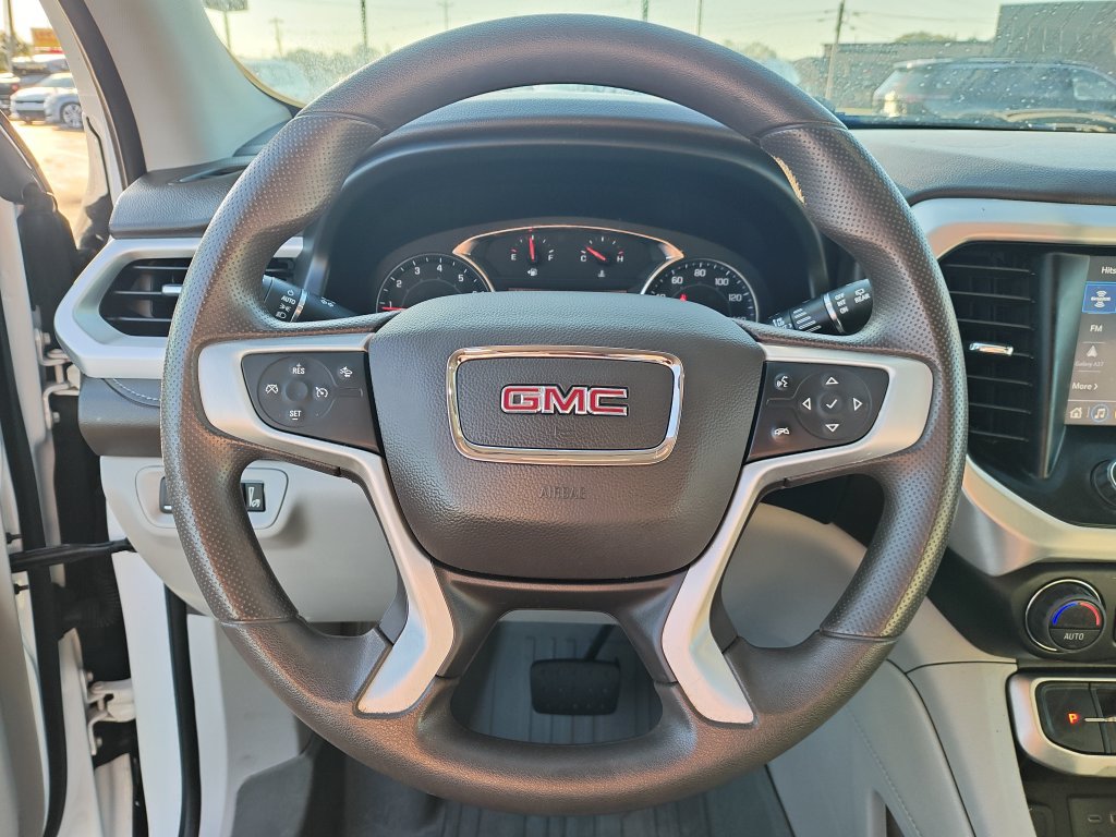 Used 2023 GMC Acadia SLE w/ Driver Convenience Package FWD image 17