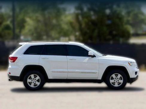 Used 2013 Jeep Grand Cherokee Laredo AWD/4WD image 7