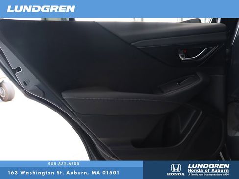 Used 2025 Subaru Outback Premium AWD/4WD image 13