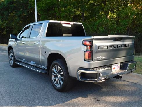 Used 2025 Chevrolet Silverado 1500 LT w/ Z71 Off-Road Package AWD/4WD image 9