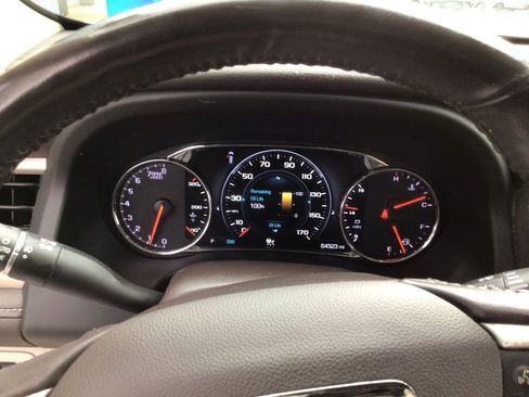 Used 2019 GMC Acadia Denali w/ Technology Package AWD/4WD image 24