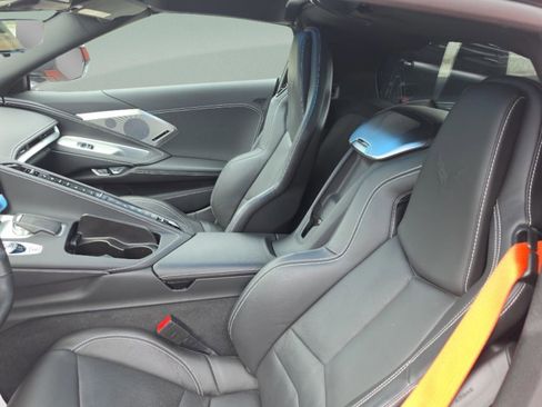 Used 2021 Chevrolet Corvette Stingray Preferred Cpe w/ Z51 Performance Package RWD image 20