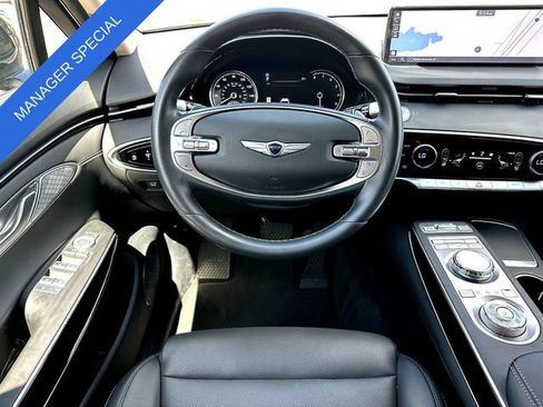 Used 2025 Genesis GV70 2.5T AWD/4WD image 21
