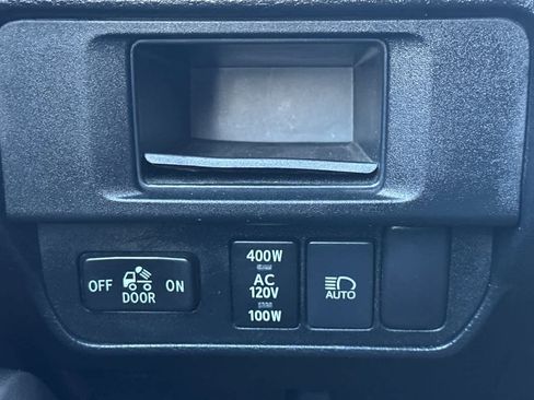 Used 2019 Toyota Tacoma TRD Sport image 29