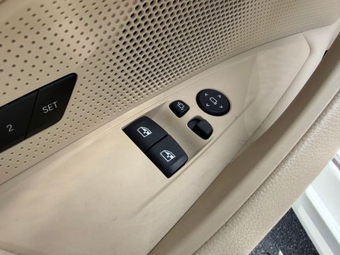 Used 2023 BMW 430i Coupe w/ Convenience Package RWD image 25