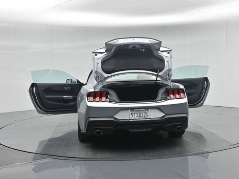 Used 2025 Ford Mustang Premium image 36