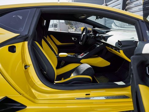 Used 2023 Lamborghini Huracan Tecnica image 34