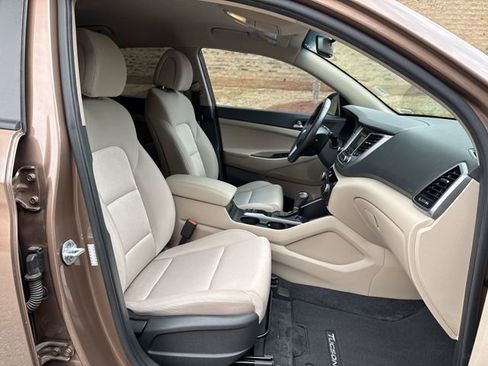 Used 2017 Hyundai Tucson Sport image 28