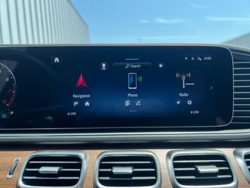 Certified 2026 Mercedes-Benz GLE 350 4MATIC image 32