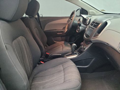 Used 2016 Chevrolet Sonic LT image 21