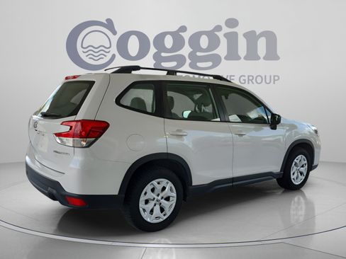 Used 2021 Subaru Forester AWD/4WD image 5