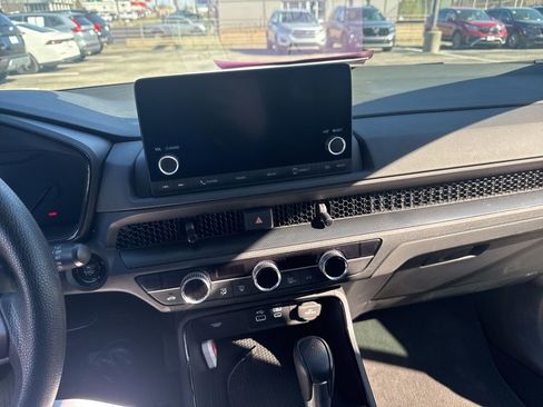 Used 2024 Honda CR-V EX image 5