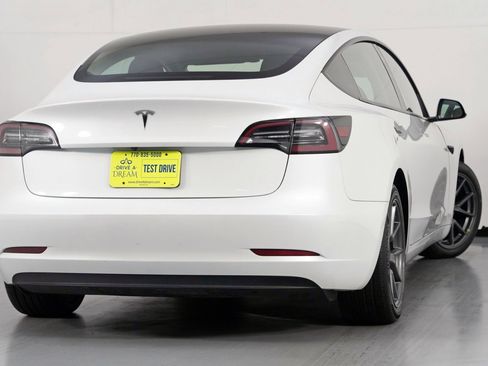 Used 2023 Tesla Model 3 Standard Range image 5