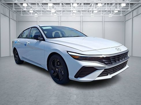 New 2026 Hyundai Elantra Sport FWD image 4
