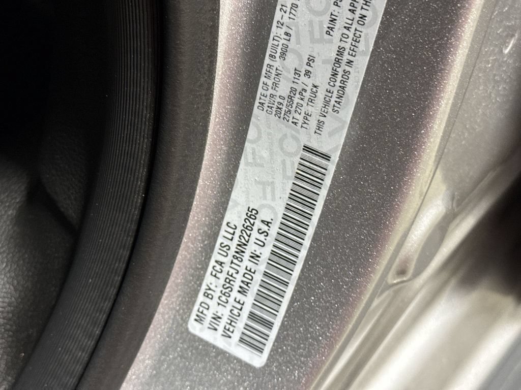 Used 2022 RAM 1500 Laramie AWD/4WD image 28