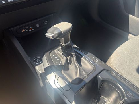 Used 2025 Kia K4 LXS FWD image 39