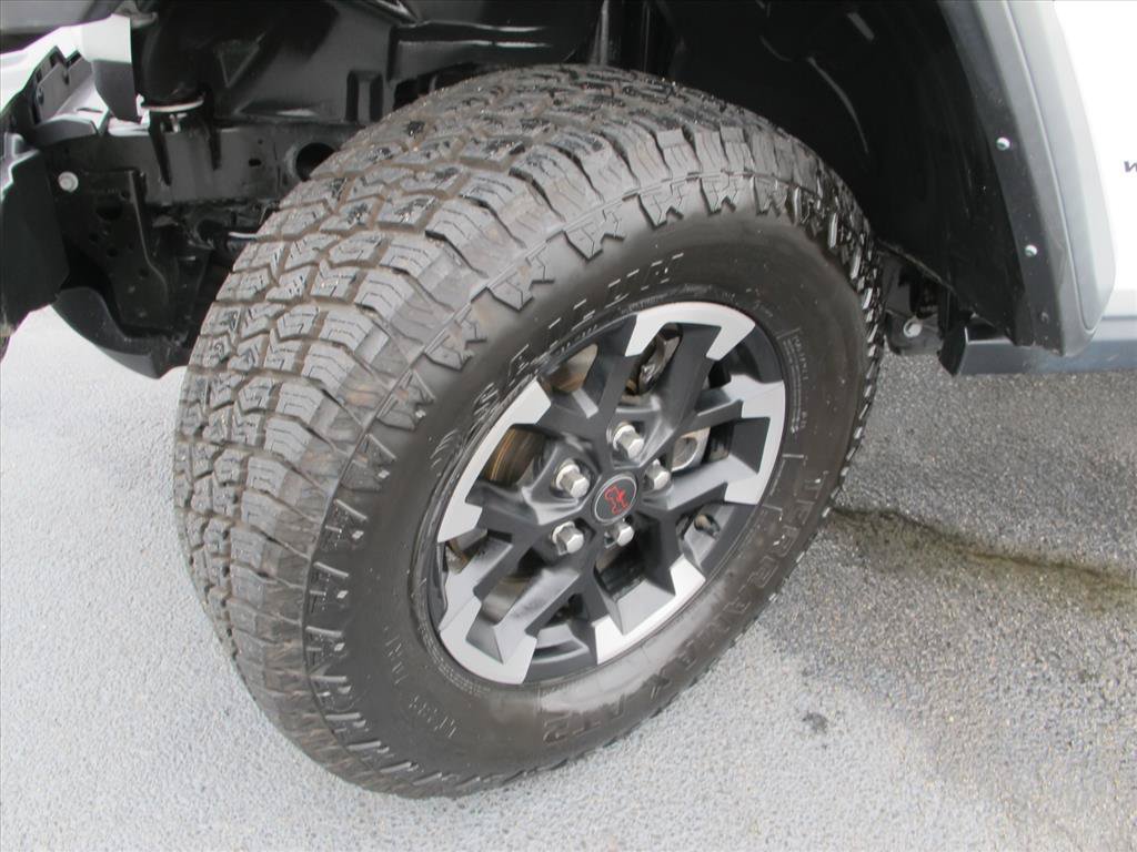 Used 2025 Jeep Wrangler Unlimited Rubicon AWD/4WD image 18