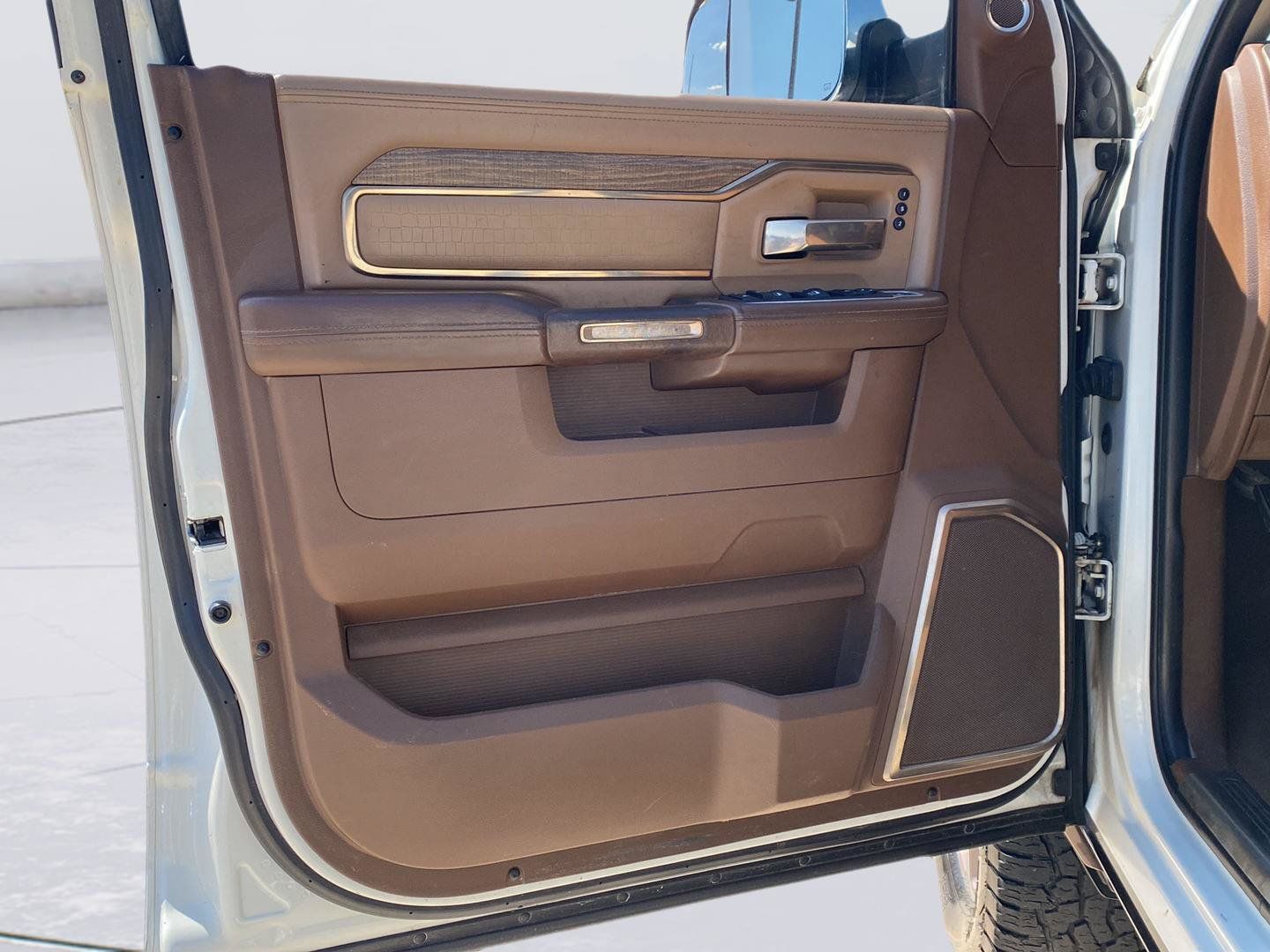 Used 2021 RAM 2500 Limited AWD/4WD image 16