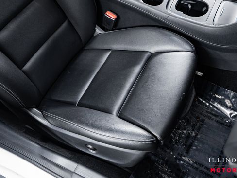 Used 2018 Mercedes-Benz GLA 250 4MATIC image 33