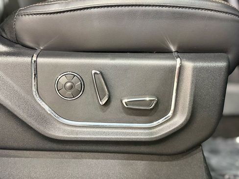 Used 2019 Ford Expedition Platinum image 47