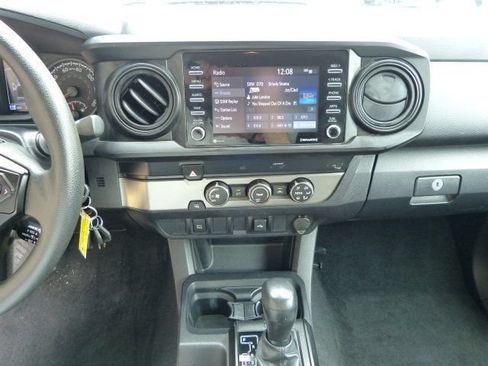 Used 2022 Toyota Tacoma SR RWD image 37
