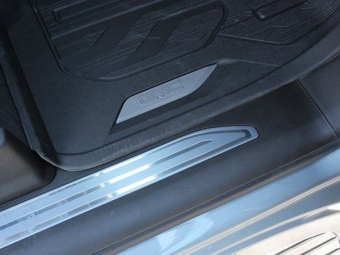 New 2026 GMC Sierra 2500 SLT image 32