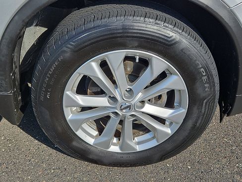 Used 2015 Nissan Rogue SV AWD/4WD image 7