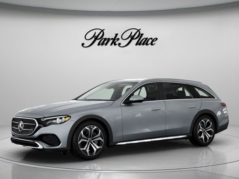 New 2026 Mercedes-Benz E 450 4MATIC All-Terrain Wagon image 2