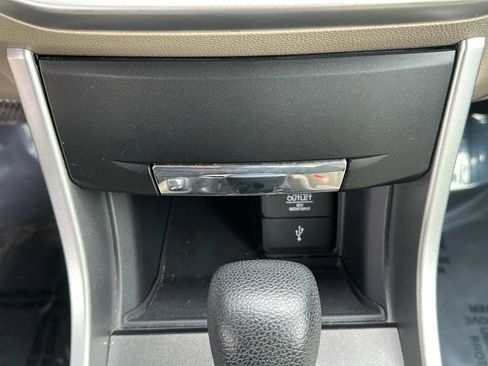Used 2015 Honda Accord LX image 36