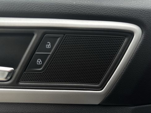 Certified 2023 Volkswagen Atlas Cross Sport SEL image 25