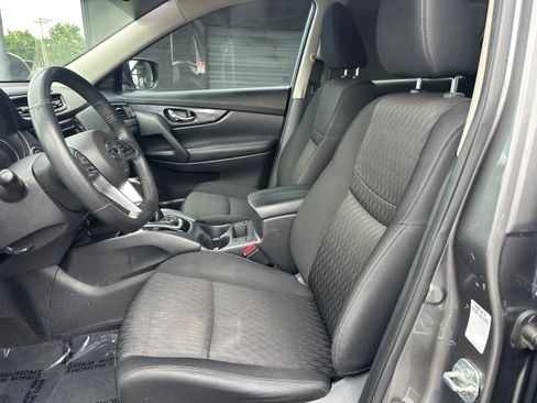 Used 2019 Nissan Rogue SV FWD image 9