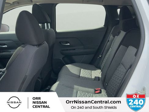 New 2026 Nissan Kicks SV w/ SV Premium Package FWD image 13