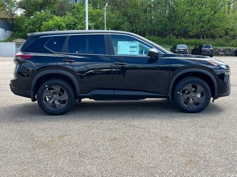New 2026 Nissan Rogue SV w/ Cold Weather Package AWD/4WD image 44