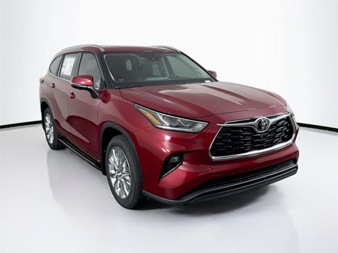 New 2026 Toyota Highlander Limited AWD/4WD image 5